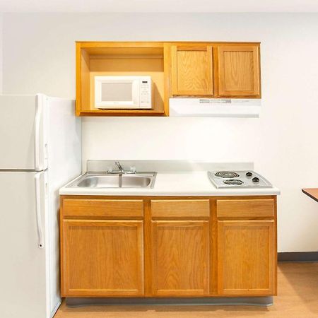 Woodspring Suites Brownsville Bagian luar foto